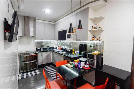 Apartamento à venda com 132m², 3 quartos e 1 vagaCozinha