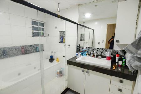 Apartamento à venda com 132m², 3 quartos e 1 vagaBanheiro da Suíte