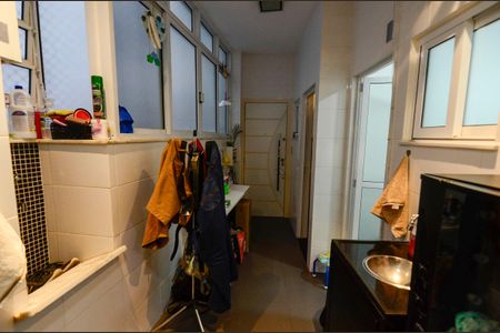 Apartamento à venda com 132m², 3 quartos e 1 vagaÁrea de Serviço