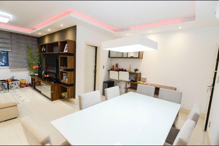 Apartamento à venda com 132m², 3 quartos e 1 vagaSala