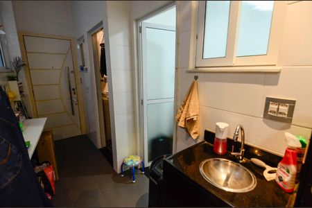 Apartamento à venda com 132m², 3 quartos e 1 vagaÁrea de Serviço