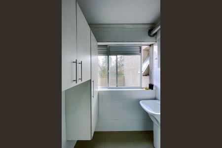 Apartamento à venda com 69m², 3 quartos e 1 vagaÁrea de Serviço