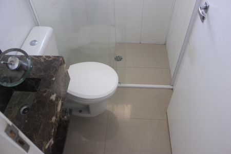 Apartamento à venda com 120m², 4 quartos e 2 vagasBanheiro social 2