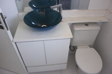 Apartamento à venda com 120m², 4 quartos e 2 vagasBanheiro social