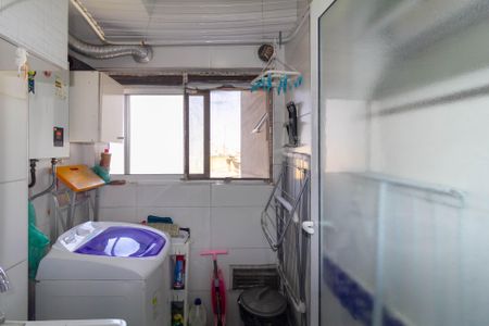 Apartamento à venda com 69m², 3 quartos e 1 vagaÁrea de Serviço