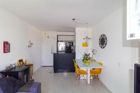 Sala de apartamento à venda com 3 quartos, 69m² em Jardim Guairaca, São Paulo