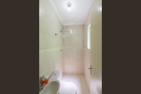 Casa à venda com 179m², 3 quartos e 2 vagas Casa à venda com 179m², 3 quartos e 2 vagasBanheiro