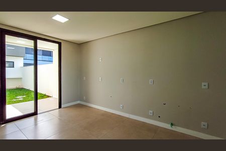 Casa de condomínio à venda com 98m², 3 quartos e 2 vagas Casa de condomínio à venda com 98m², 3 quartos e 2 vagasCozinha