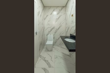 Casa de condomínio à venda com 98m², 3 quartos e 2 vagas Casa de condomínio à venda com 98m², 3 quartos e 2 vagasBanheiro da Suíte 1