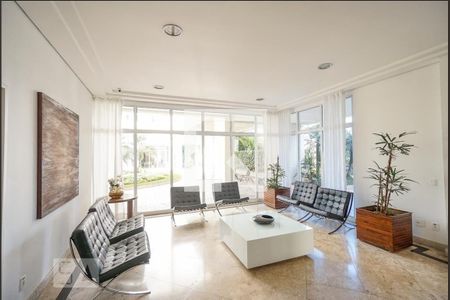 Studio para alugar com 29m², 1 quarto e 1 vaga Studio para alugar com 29m², 1 quarto e 1 vagaHall social