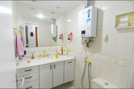 Apartamento à venda com 107m², 3 quartos e 2 vagasBanheiro Social