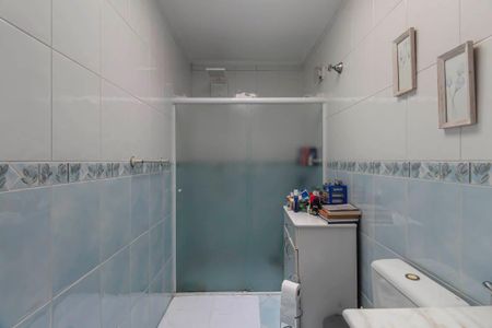 Casa à venda com 100m², 3 quartos e 2 vagas Casa à venda com 100m², 3 quartos e 2 vagasBanheiro da Suíte