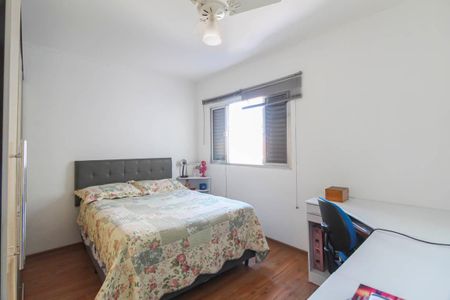 Casa à venda com 100m², 3 quartos e 2 vagas Casa à venda com 100m², 3 quartos e 2 vagasQuarto 1