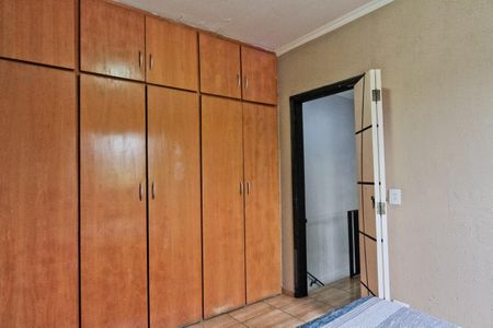 Casa para alugar com 263m², 4 quartos e 3 vagas Casa para alugar com 263m², 4 quartos e 3 vagasQuarto 1