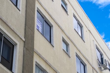 Apartamento para alugar com 47m², 2 quartos e 1 vaga Apartamento para alugar com 47m², 2 quartos e 1 vagaFachada do bloco + plaquinha