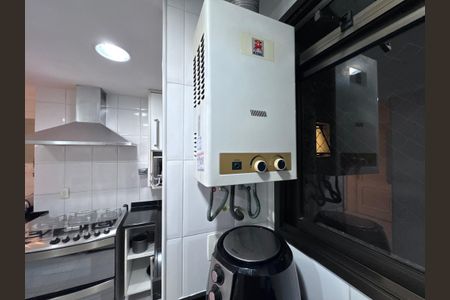 Apartamento à venda com 84m², 2 quartos e 2 vagas Apartamento à venda com 84m², 2 quartos e 2 vagasCozinha e Área de Serviço