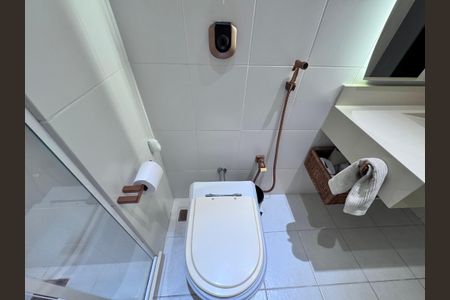 Apartamento à venda com 84m², 2 quartos e 2 vagas Apartamento à venda com 84m², 2 quartos e 2 vagasBanheiro Social