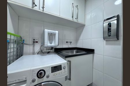 Apartamento à venda com 84m², 2 quartos e 2 vagas Apartamento à venda com 84m², 2 quartos e 2 vagasCozinha e Área de Serviço