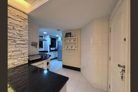 Apartamento à venda com 84m², 2 quartos e 2 vagas Apartamento à venda com 84m², 2 quartos e 2 vagasCozinha e Área de Serviço