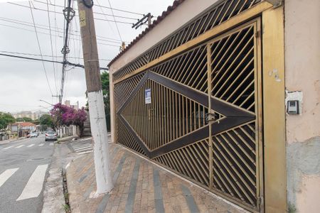 Casa à venda com 195m², 3 quartos e 3 vagas Casa à venda com 195m², 3 quartos e 3 vagasFachada