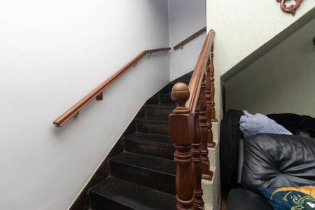 Escada de casa à venda com 3 quartos, 195m² em Vila Paiva, São Paulo