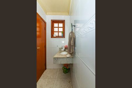 Casa para alugar com 389m², 5 quartos e 2 vagasLavabo