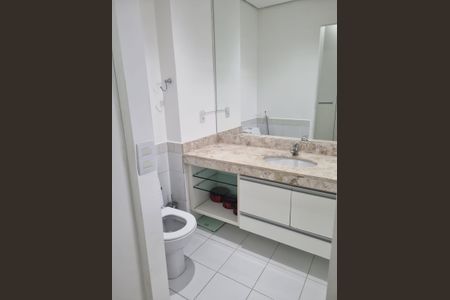 Apartamento à venda com 110m², 2 quartos e 2 vagasBanheiro da Suíte