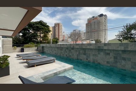 Apartamento à venda com 40m², 1 quarto e sem vaga Apartamento à venda com 40m², 1 quarto e sem vagaPiscina