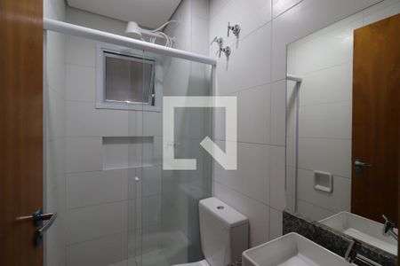 Banheiro de kitnet/studio para alugar com 1 quarto, 17m² em Vila Sao Pedro, Santo André
