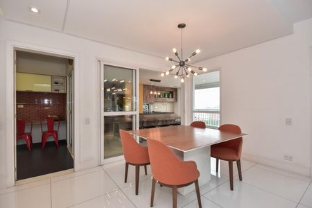 Apartamento à venda com 200m², 3 quartos e 3 vagasSala