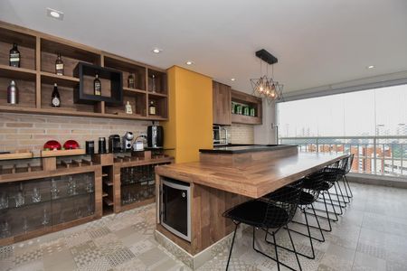 Apartamento à venda com 200m², 3 quartos e 3 vagasVaranda