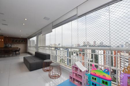 Apartamento à venda com 200m², 3 quartos e 3 vagasVaranda