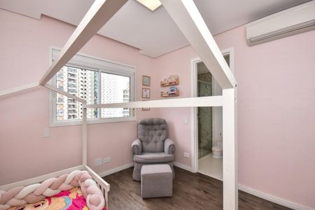 Apartamento à venda com 200m², 3 quartos e 3 vagasSuíte 2