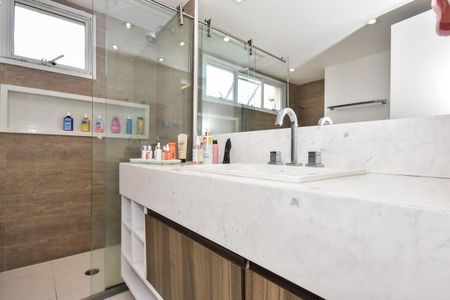 Apartamento à venda com 200m², 3 quartos e 3 vagasBanheiro da Suíte 3