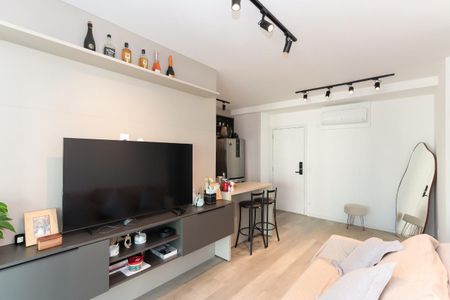Foto 04 de apartamento à venda com 2 quartos, 73m² em Pinheiros, São Paulo