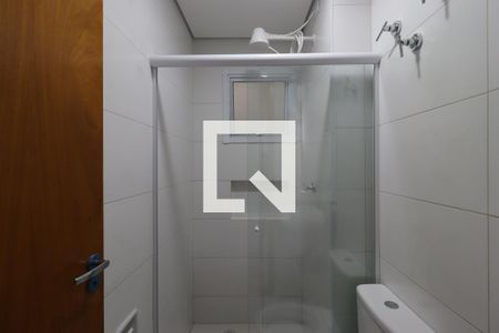 Banheiro de kitnet/studio para alugar com 1 quarto, 16m² em Vila Sao Pedro, Santo André