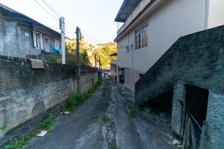 Casa à venda com 180m², 2 quartos e 2 vagas Casa à venda com 180m², 2 quartos e 2 vagasÁrea externa