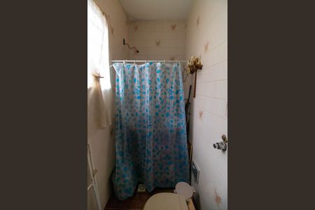 Casa à venda com 180m², 2 quartos e 2 vagas Casa à venda com 180m², 2 quartos e 2 vagasBanheiro da Suíte