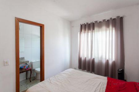 Apartamento à venda com 65m², 3 quartos e 2 vagas Apartamento à venda com 65m², 3 quartos e 2 vagasSuíte