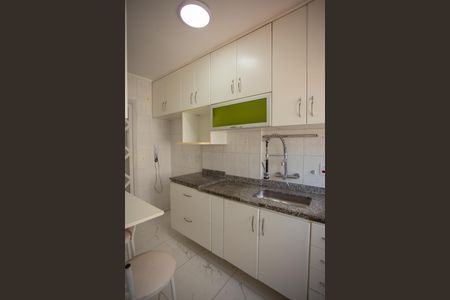 Apartamento à venda com 60m², 2 quartos e 2 vagas Apartamento à venda com 60m², 2 quartos e 2 vagasCozinha