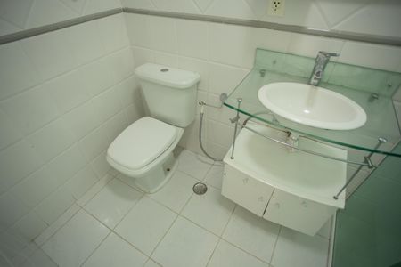 Apartamento à venda com 60m², 2 quartos e 2 vagas Apartamento à venda com 60m², 2 quartos e 2 vagasBanheiro da Suíte