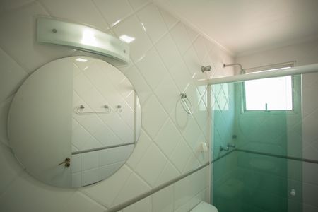 Apartamento à venda com 60m², 2 quartos e 2 vagas Apartamento à venda com 60m², 2 quartos e 2 vagasBanheiro