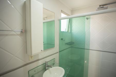 Apartamento à venda com 60m², 2 quartos e 2 vagas Apartamento à venda com 60m², 2 quartos e 2 vagasBanheiro da Suíte