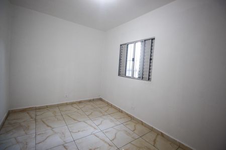 Quarto 2 de casa para alugar com 2 quartos, 68m² em Parque Ipe, São Paulo