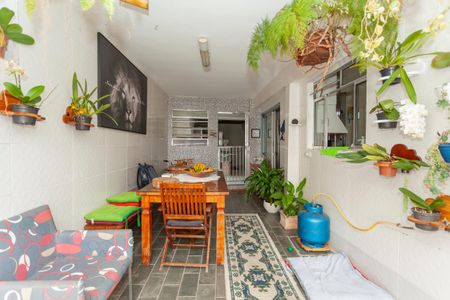 Casa à venda com 160m², 5 quartos e 4 vagasÁrea externa