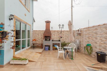 Casa à venda com 160m², 5 quartos e 4 vagasChurrasqueira