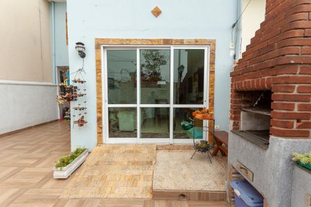 Casa à venda com 160m², 5 quartos e 4 vagasChurrasqueira