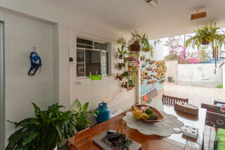 Casa à venda com 160m², 5 quartos e 4 vagasÁrea externa