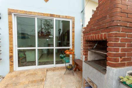 Casa à venda com 160m², 5 quartos e 4 vagasChurrasqueira