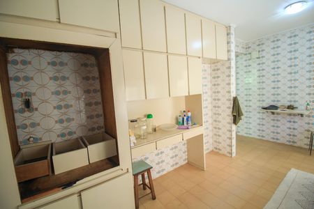 Casa à venda com 385m², 4 quartos e 7 vagasCozinha